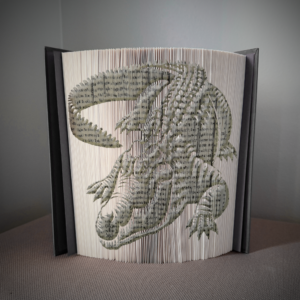 alligator book folding pattern preview - Cut & Fold