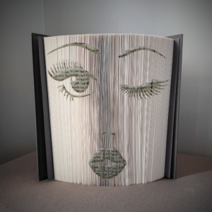 beauty salon face wink book folding pattern preview - Cut & Fold