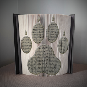 cat paw book folding pattern preview - Cut & Fold
