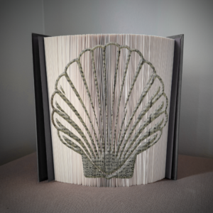 clam v2 book folding pattern preview - Cut & Fold