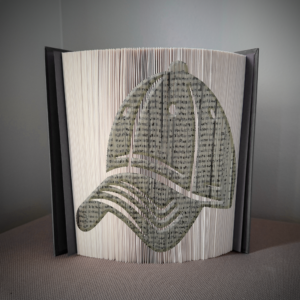 hat book folding pattern preview - Cut & Fold