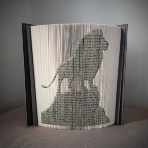 lion book folding pattern preview - Cut & Fold