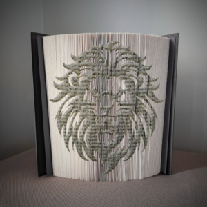 lion snarl book folding pattern preview - Cut & Fold