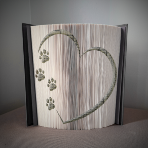 paw heart v3 book folding pattern preview - Cut & Fold