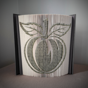 tomato book folding pattern preview - Cut & Fold