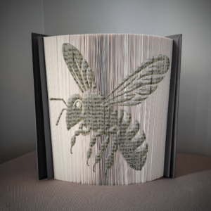 wasp book folding pattern preview - Cut & Fold